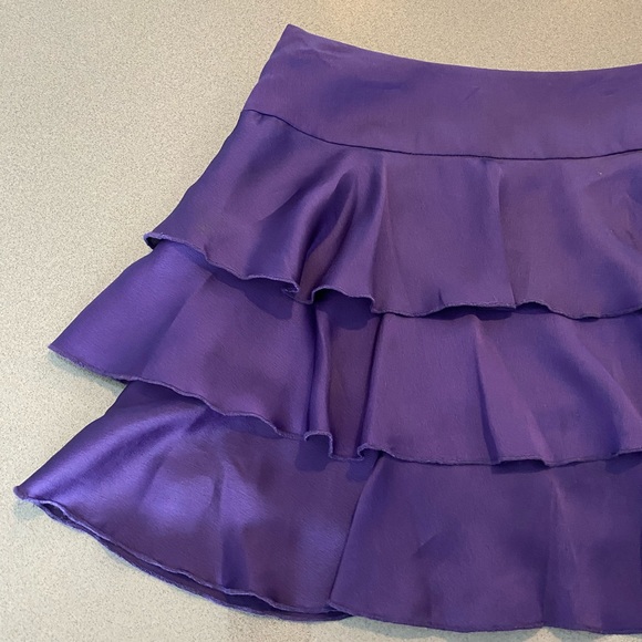 Armani Exchange Purple Ruffles Mini Skirt, size 0 - Picture 3 of 11